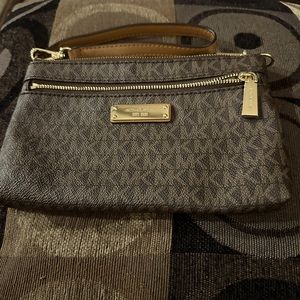 Michael kors wristlet